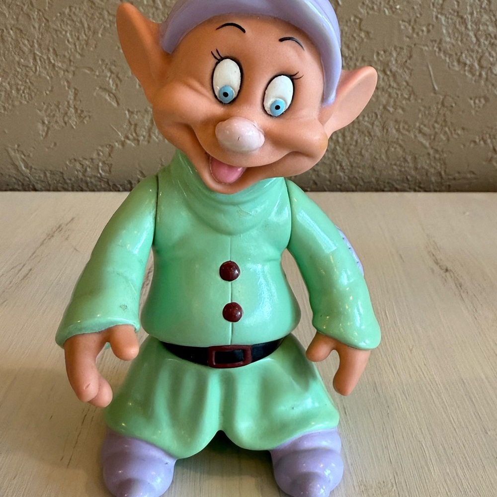 Vintage 1992 Mattel Disney Snow White Dopey Figure Toy.